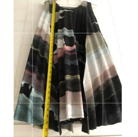 ISSEY MIYAKE Abstract Print Dress - Picture 4 of 8